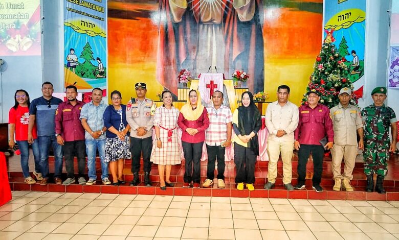 Bupati Kepulauan Sula, Anggota DPR RI dan Forkopimda saat safari natal